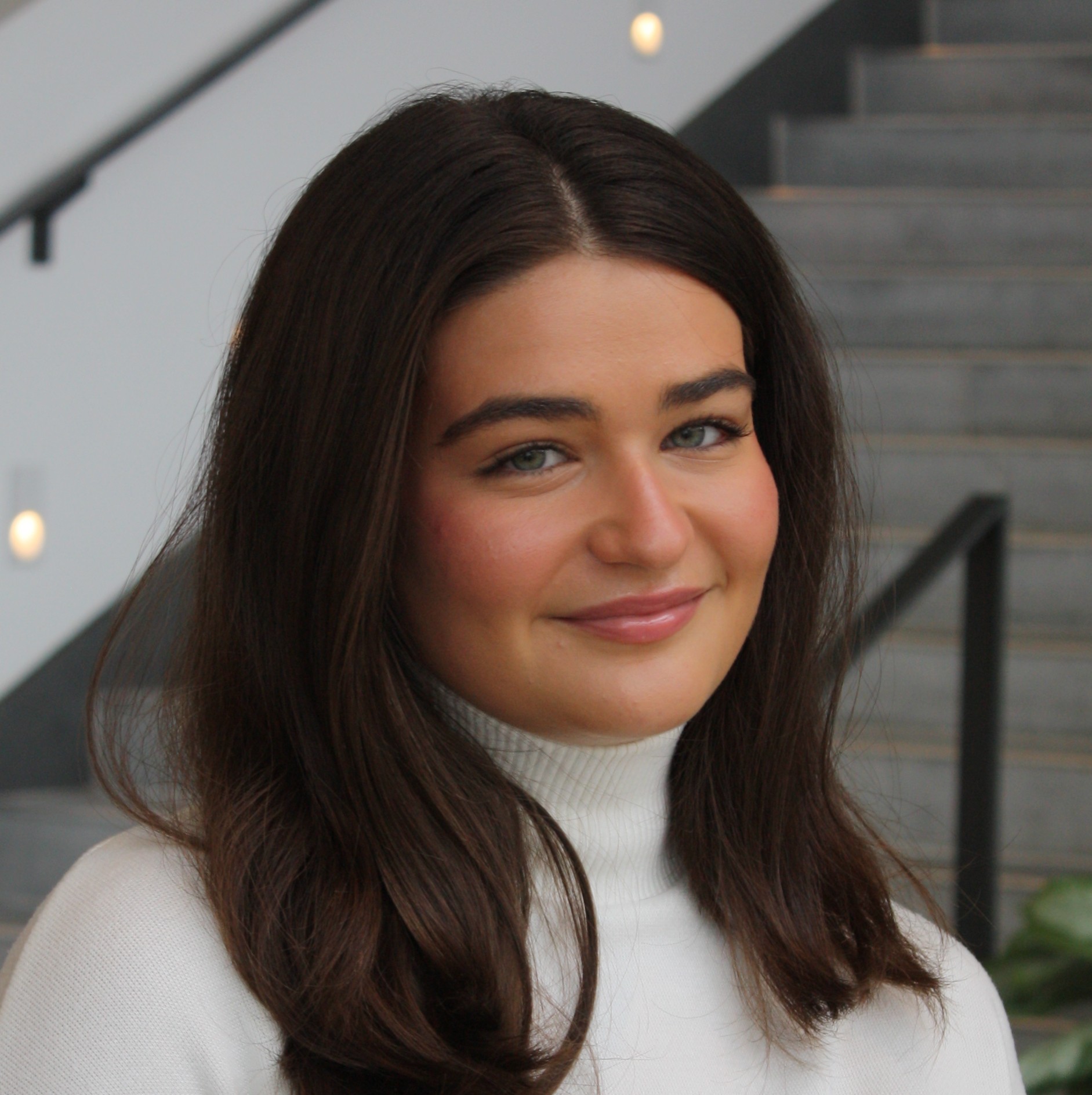 Alexa Shamie headshot