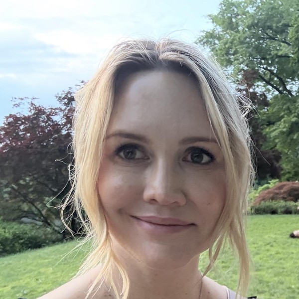 Christine Lumen headshot